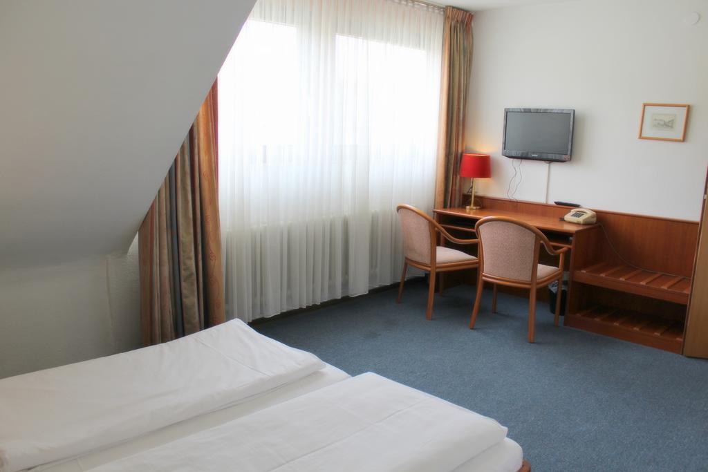 Hotel Acon Dusseldorf Room photo
